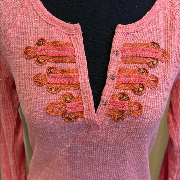 Free People We The Free Womens M Henley Pink Long Slv Stretch Shabby Waffle - Picture 2 of 7